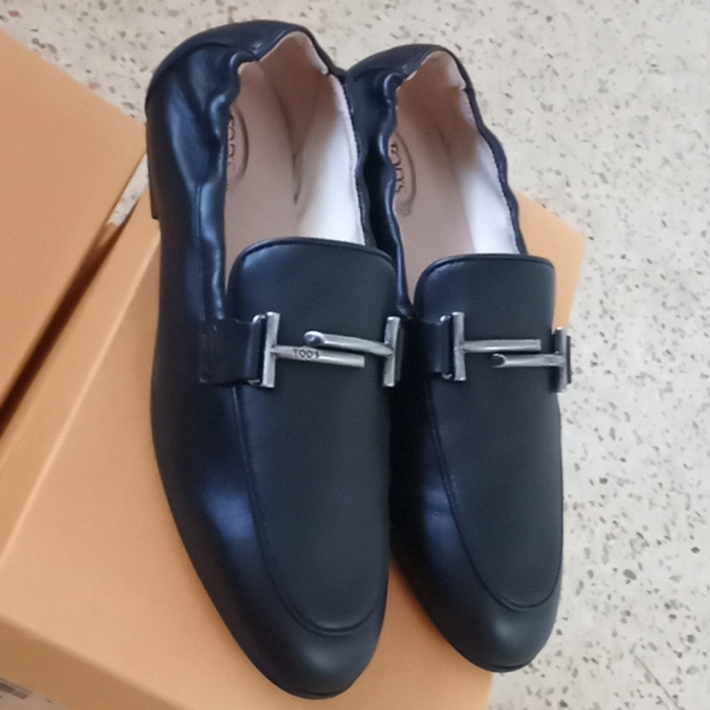 Tod's double T leather loafers with leather sole